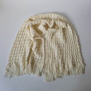 Vintage Handmade Fringed Chunky Knit Wrap Shawl Ivory Boho Cottagecore Hippie